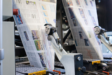 Les cônes de plieuse permettent, à partir de disques de coupes, de réaliser différents formats de journaux : broadsheet, tabloïd ou pocket.
